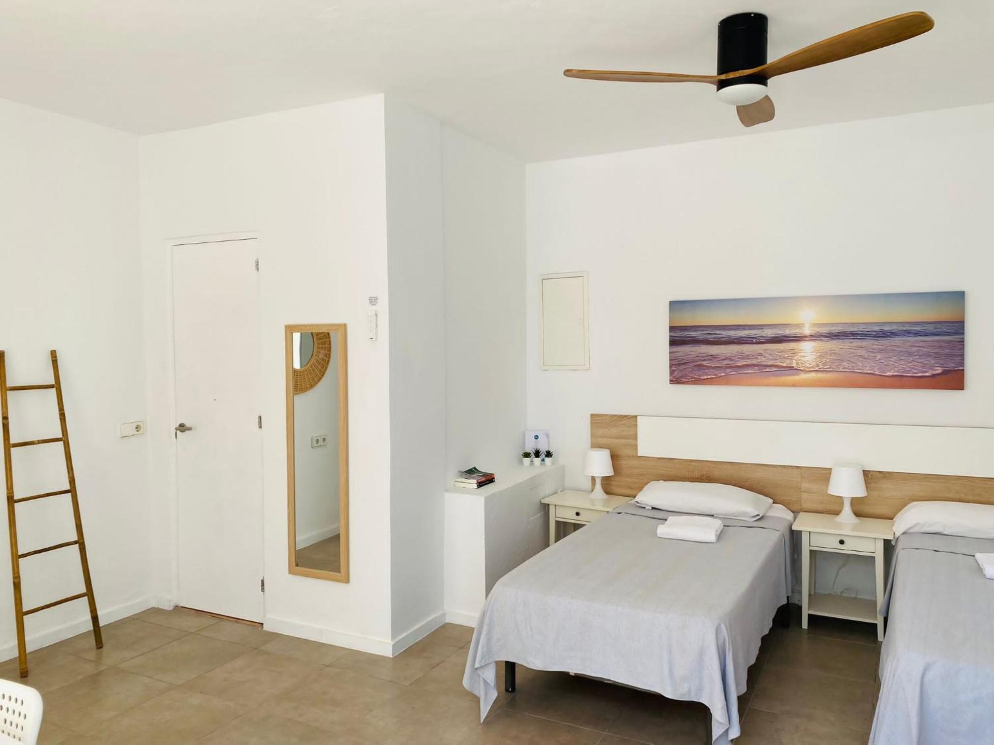 Apartamentos Cana Sofia Кала-Лонга Экстерьер фото